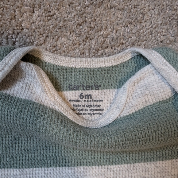 Carter's - thermal outfit- onesie- baby boy- size 6 months - Picture 2 of 3
